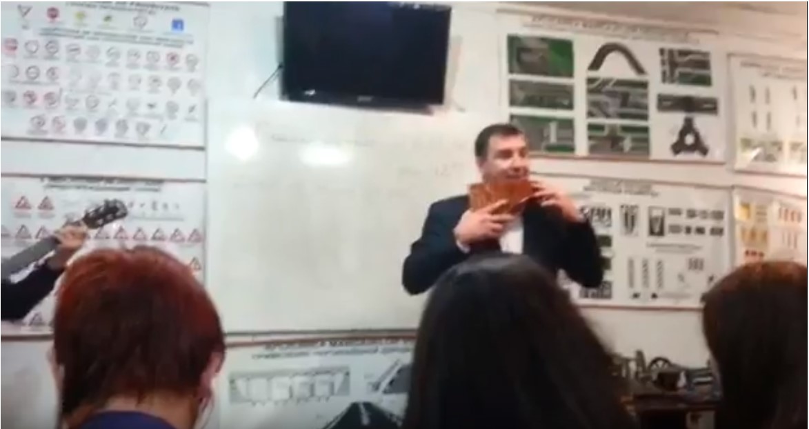 Un alt fel de a sărbători un examen!