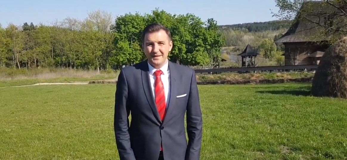 Sărbători fericite și un Paște fericit!